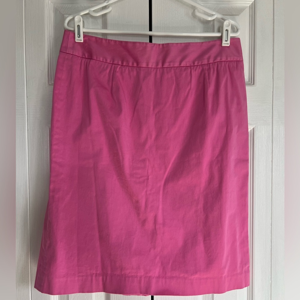 Lilly Pulitzer skirt. Pink. Size 10. Excellent condition.